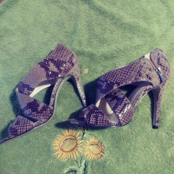 Enzo Angiolini snake skin heels - Picture 8 of 8
